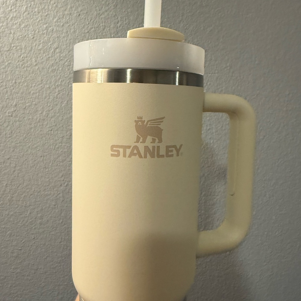 Stanley Cream 2.0 Tumbler - 30oz
